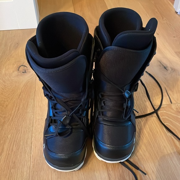 Element Boys Snowboard Boots - Picture 2 of 8